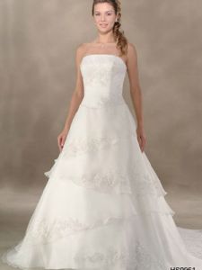 Шикарное недорогое платье, модель BY10027 ― Интернет-магазин Свадебных платьев Солодко-разом