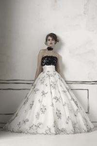 Изысканное свадебное платье, модель JR000702 ― Интернет-магазин Свадебных платьев Солодко-разом