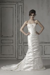 Изысканное свадебное платье, модель JR000704 ― Интернет-магазин Свадебных платьев Солодко-разом