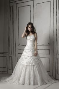 Изысканное свадебное платье, модель JR000710 ― Интернет-магазин Свадебных платьев Солодко-разом