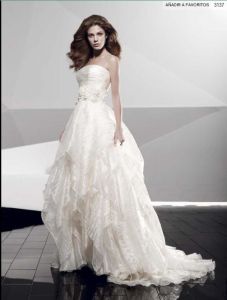 Невеста в свадебном платье, модель PIPZ7003 ― Интернет-магазин Свадебных платьев Солодко-разом
