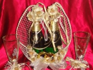украшение для шампанского, модель 4104 ― Интернет-магазин Свадебных платьев Солодко-разом