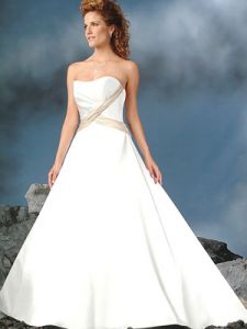 Шикарное недорогое платье, модель BY10012 ― Интернет-магазин Свадебных платьев Солодко-разом