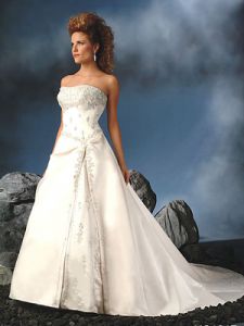 Шикарное недорогое платье, модель BY10017 ― Интернет-магазин Свадебных платьев Солодко-разом