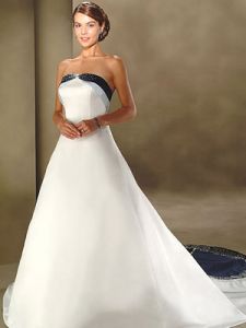 Шикарное недорогое платье, модель BY10030 ― Интернет-магазин Свадебных платьев Солодко-разом