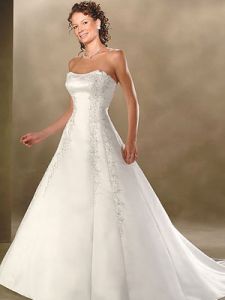 Шикарное недорогое платье, модель BY10035 ― Интернет-магазин Свадебных платьев Солодко-разом