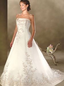 Шикарное недорогое платье, модель BY10037 ― Интернет-магазин Свадебных платьев Солодко-разом