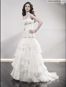 Невеста в свадебном платье, модель PIPZ7001 ― Интернет-магазин Свадебных платьев Солодко-разом
