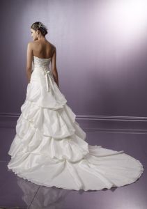 Свадебный наряд в классическом стиле, модель № Z7033 ― Интернет-магазин Свадебных платьев Солодко-разом