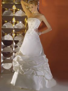 Элегантное свадебное платье, модель dem877001 ― Интернет-магазин Свадебных платьев Солодко-разом
