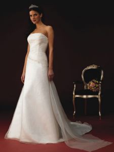 Элегантное свадебное платье, модель dem877018 ― Интернет-магазин Свадебных платьев Солодко-разом